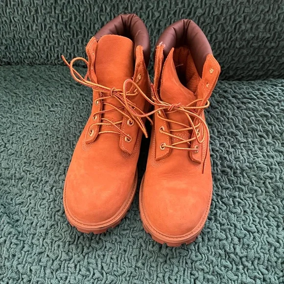 Timberland Classic Lace-Up Boots - Picture 7 of 8